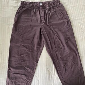 Old Navy cargo pulla ultility pants